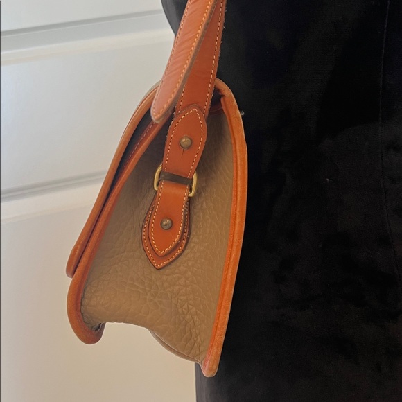 Vintage Dooney & Bourke All Weather Leather Bag - Picture 4 of 9